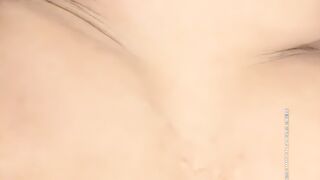 【小宝寻花】约了个白色T恤苗条身材妹子，舌吻调情沙发上骑坐自己动床上猛操