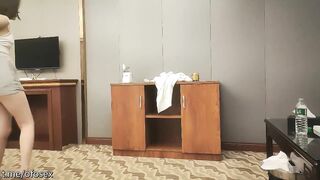 3000约极品外围，23岁，170cm，极品美胸，撩人水平一流，前凸后翘，绝美尤物值得一干