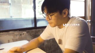 MAN-0005赤裸-梁芸菲