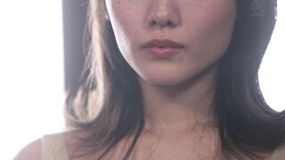 JUR-645 [中文字幕] 随着已婚妇女汗流浃背扭动着腰肢我甚至不用动一下腰就能射在她体内#神宫寺奈绪