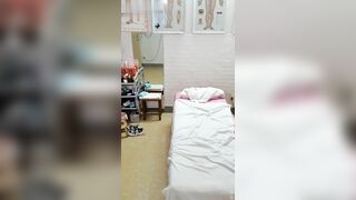 大家喜欢这种熟女吗？逼虽老服务却到位，所有服务来一遍口交内射通通来