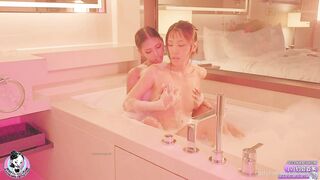【June Liu】全网首发-香辣口香糖【女王刘玥】-【和亚裔闺蜜浴缸百合互舔好不惬意】