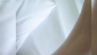 泄露流出 早上起来和女友来上一炮，女友被操爽了很开心