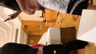 最新大瓜 完整版 抖音热评门事件 小鲜肉被光头佬同老啊姨羞辱玩弄 居然连菊花也不放过