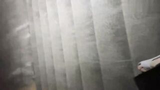 江苏反差婊爆操骚母狗厕所调教，清纯学生妹下海兼职沦为男同学的玩物！