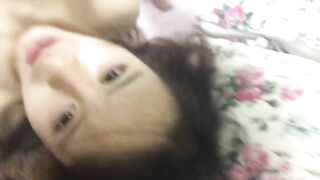 【兄妹】兄妹自拍乱伦视频泄露反差妹妹叫的人都酥了，女上位：现在是我操你