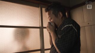 SONE-911 侄女从乡下回家的路上被迫独自呆在她讨厌的叔叔家....糸井瑠花