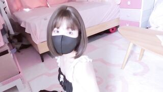 -懒懒猪 宅男の一日女友 美妙鲜嫩白虎小穴 粗屌插入即被紧紧吮住 太有感觉了 湿滑滚烫包裹龟头榨汁