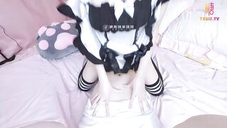 -懒懒猪 宅男の一日女友 美妙鲜嫩白虎小穴 粗屌插入即被紧紧吮住 太有感觉了 湿滑滚烫包裹龟头榨汁