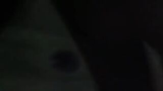 网红爆料某知名陪玩主播姐弟乱伦注意听对白小骚货！