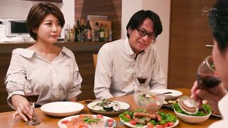 JUQ-608 [中文字幕] 已婚女秘书在CEO办公室里上演了一场汗流浃背、激情四射的性爱这位令人震惊的“专属秘书”已经登场了 - 推川悠里