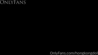 OnlyFans短片 潜入房间发现她在看书