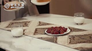【果冻传媒】严选美乳-余丽【妻子淫行计划1-上集】穿情趣衣在酒店走廊露出的内射性爱，高清720P原版首发【GDCM-003】