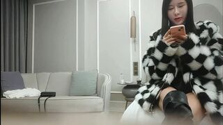 【开发探索】深夜再约极品，170CM高个身材超棒，豹纹内裤吸吮大屌，骑乘爆插微毛骚逼1080P横版