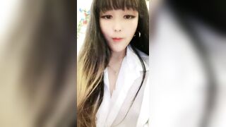 单身奶妈颜值很高喷奶水贼溜，哺乳期离婚为了生活直播赚外快，全程露脸丝袜情趣无毛逼道具抽插浪荡呻吟好骚
