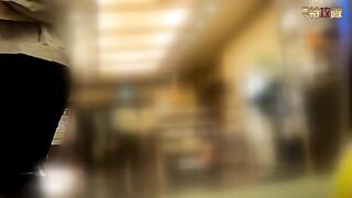 温泉洗浴中心女宾【换衣室洗浴间-3】内部真实偸拍，好多年轻嫩妹，各式各样大奶，翘臀性感的毛毛不知不觉，J8都看硬了