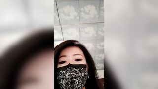 电臀女王来袭蜜桃臀马甲线【中篇】顶级美臀诱惑盛宴，椅子上假屌骑坐，扶着洗衣机扭动屁股，半脱下丁字裤掰穴极骚