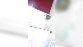 给小娘们上大邢，逼逼奶子电击玩弄神魂颠倒，玩的她高潮不断，口交大鸡巴，草了骚逼草菊花，舔着蛋蛋撸射