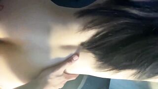 【中外大战】女孩头戴项圈，屁眼塞着钻石肛塞，被国外大鸡巴男友狠狠地抽插着，小嘴骚逼和屁眼