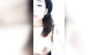 极骚活很不错小姐姐激情啪啪，舔屌吸蛋连体开档丝袜，特写屁股套弄JB扭动小腰，抓着屌自己动展示绝活